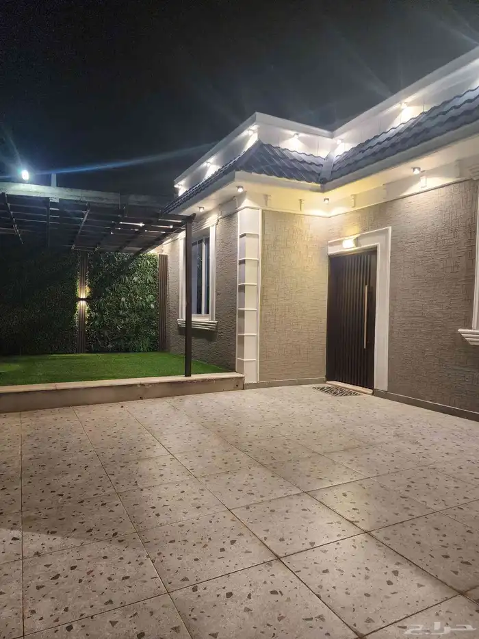 وحدات سكنية فاخره طريق المدينة العسكرية خلف قصر الاواني 9