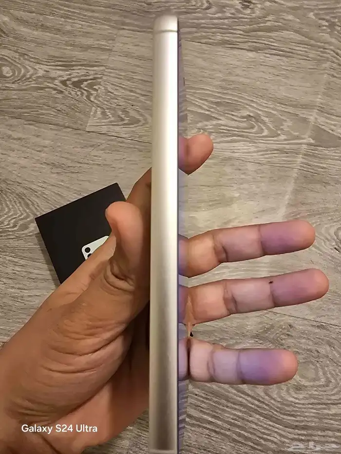 اس 23اف اي نظيف مع كرتونه نسخه 256جيجا ومعاه كفرات كانه يديد 1