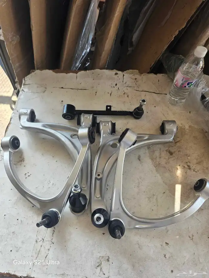 دبي لقطع غيار لكزس 0