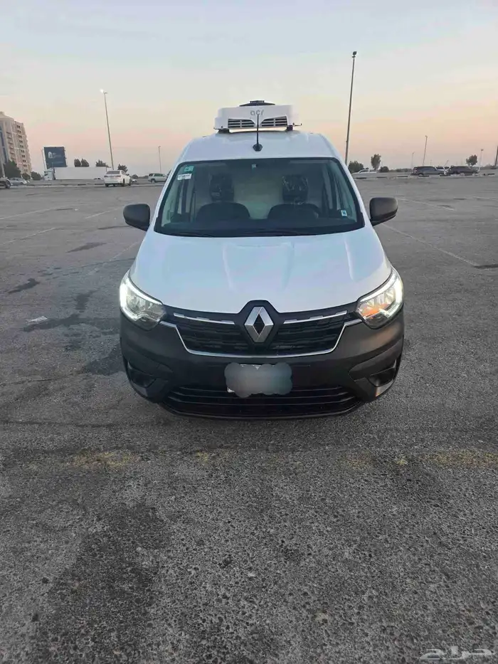 رينو دوكر 2023اكسبرس ثلاجة 0