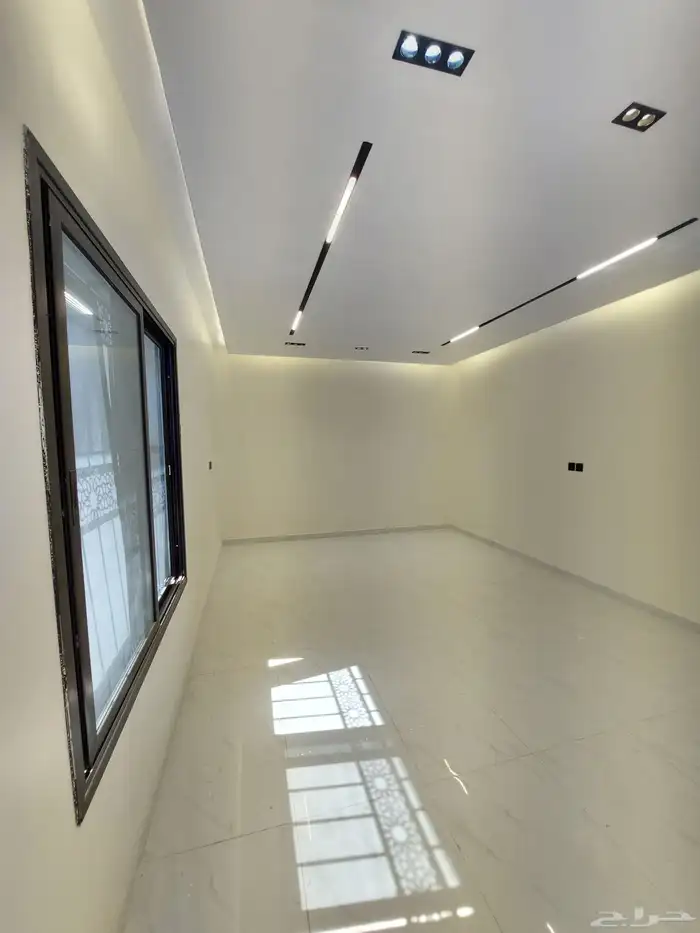 للبيع شقه تمليك أرضية حي احد جديدة حواش وكراج مدخل مستقل 1