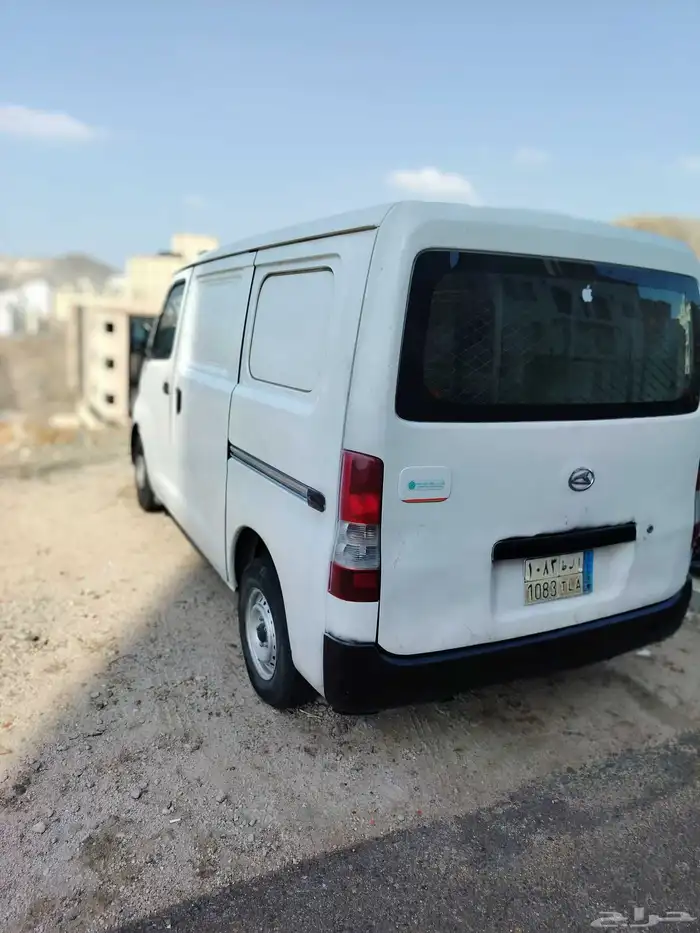 ديهاتسو فان 2012 1