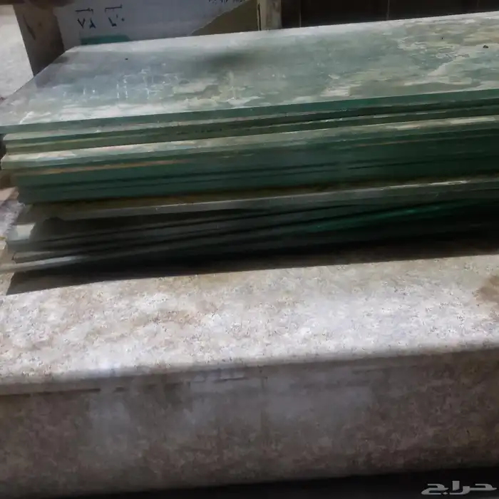 رف زجاج مستعمل يحتاج بعض التصلوح سعره حلو 2