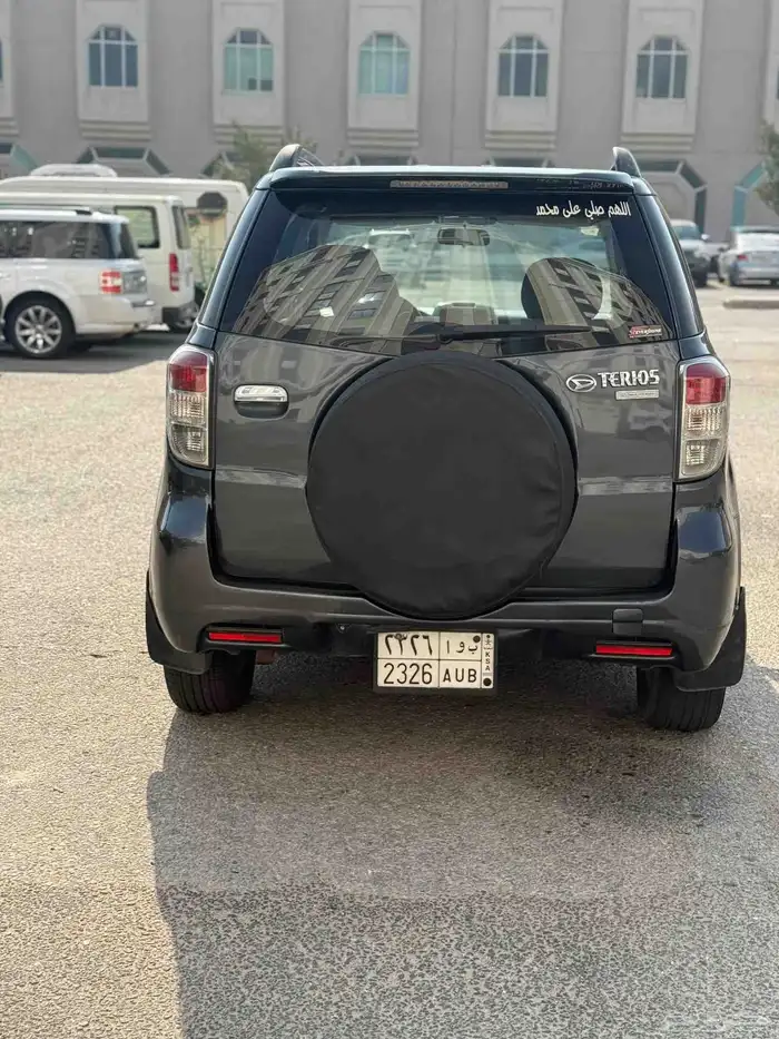 دايهاتسو تيريوس 2013Daihatsu Terios 5