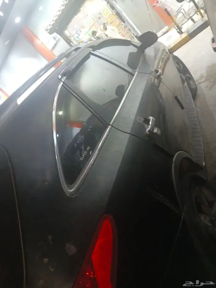 هيونداي فيراكروز الون اسود جيب 6سلندر موديل 2011 5