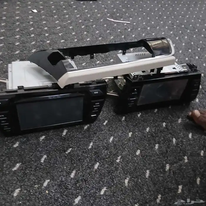 شاشه مع الديكور حقه كورولا والسعر مناسب للكل 0