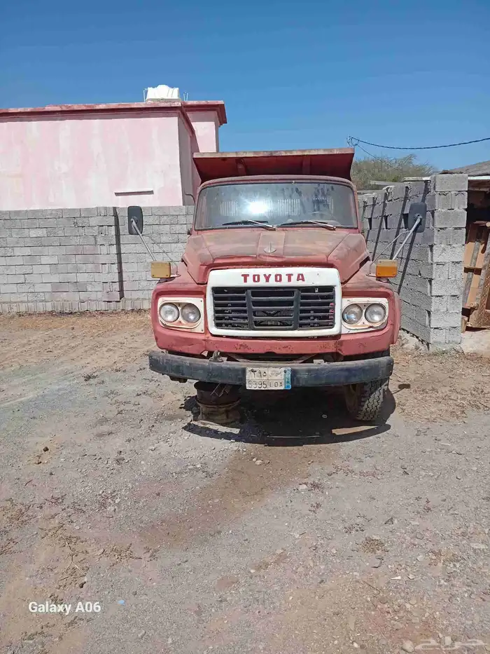 قلاب تويوتا للبيع مستخدم نضيف 4