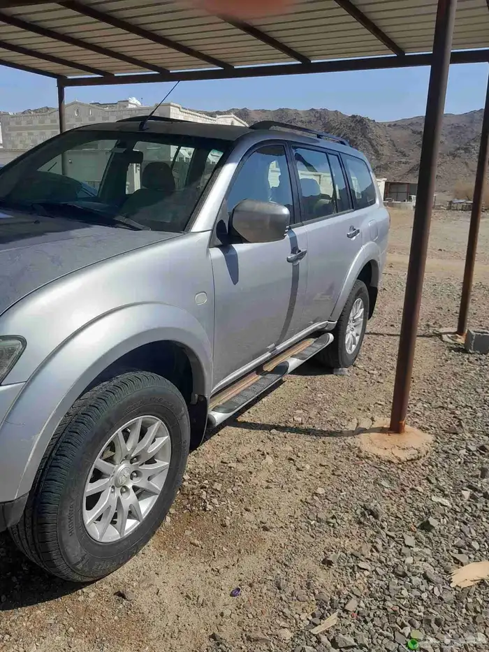 النوع متسوبيشي سبورت موديل 2013 عداد 188000 مكينه 3500 نو 3