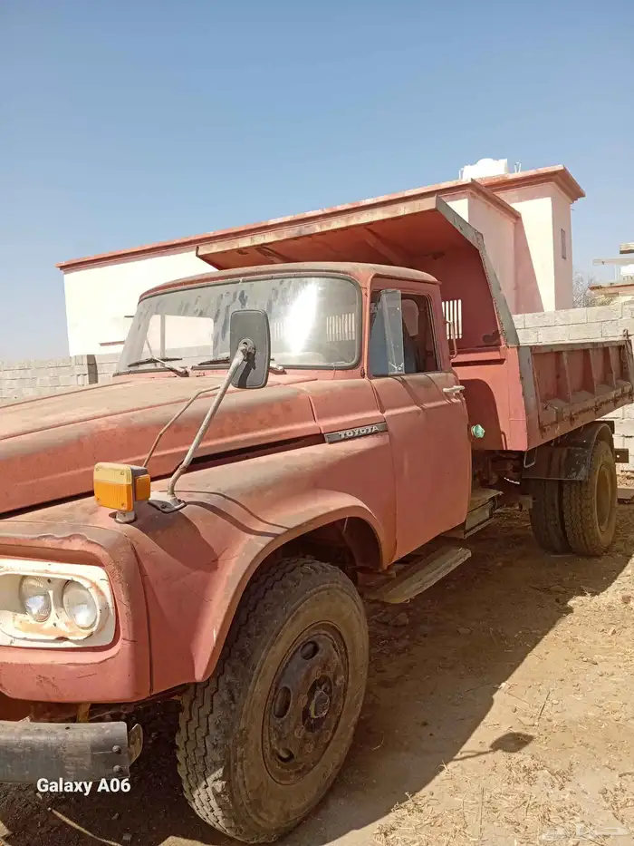 قلاب تويوتا للبيع مستخدم نضيف 1