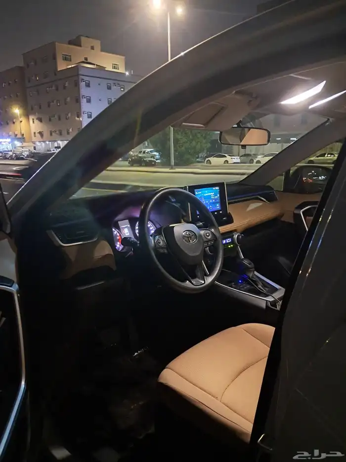 تويوتا راف فور 2023 2