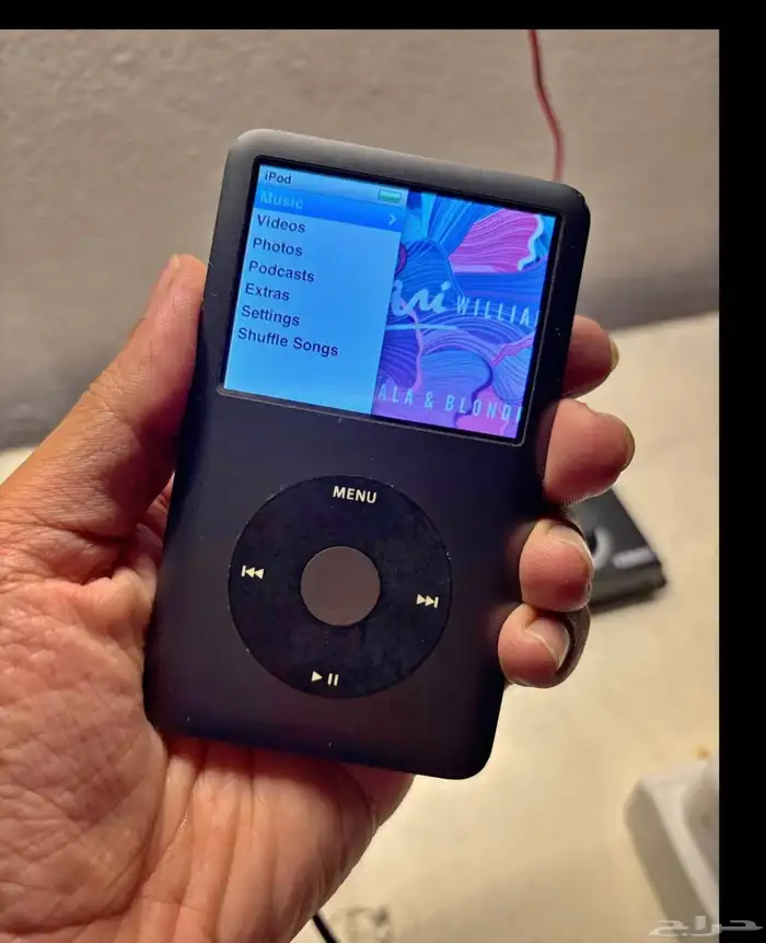 كلاسيك الجيل السابع لونه رمادي فضائي ipod ايبود 3
