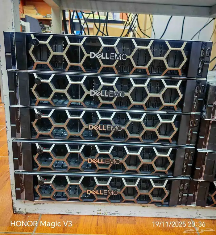 سيرفرات خاصة بالذكاء الاصطناعي AI 3