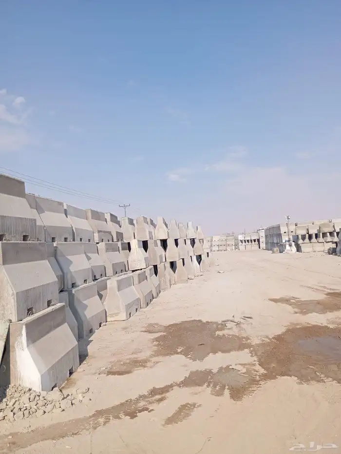 نيوجرسي حواجز خرسانية سفتي مصدات قواعد انارة 2