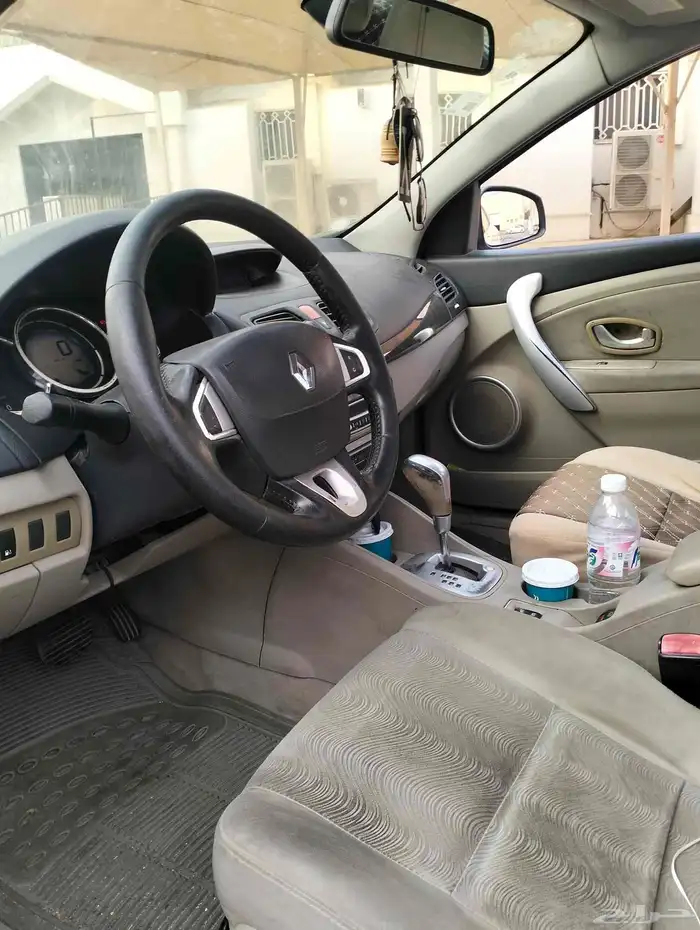 رينو فلوانس 2014 فل كامل تشغيل بصمه وفتحه سقف 4