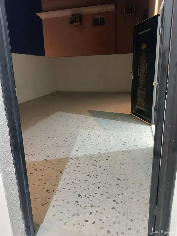 للبيع شقه دوبلكس حي بدر بالدمام مخطط 91 جديده 6 غرف وصاله 9