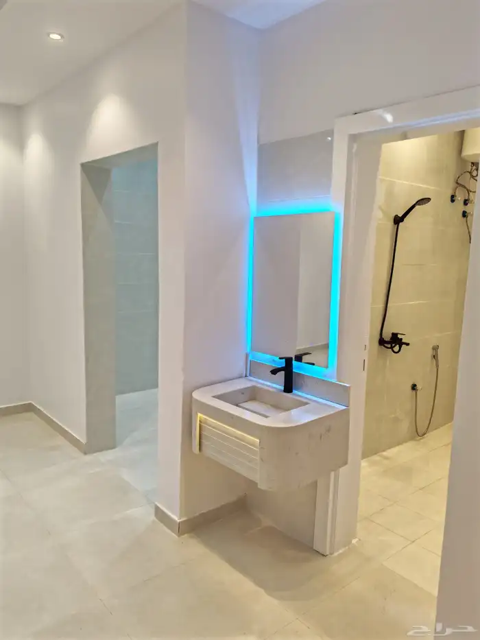 شقة جديدة في حي نخب 0