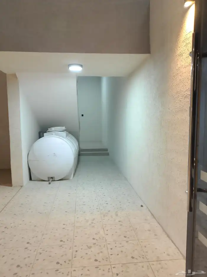 للبيع شقه دوبلكس حي بدر بالدمام مخطط 91 جديده 6 غرف وصاله 3