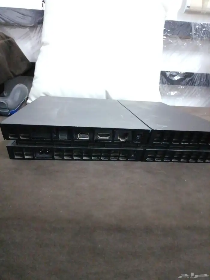 سوني فور مع يدين وشريط وجميع الملحقات 3