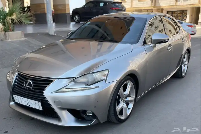 لكزس 2015 IS350 سعودي 3