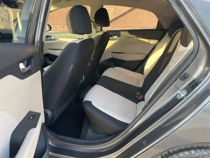 اكسنت 2020 استاندر نظيف جدا 14