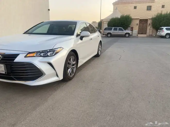 تويوتا افالون 2022 تورينق عداد قليل للبيع 2