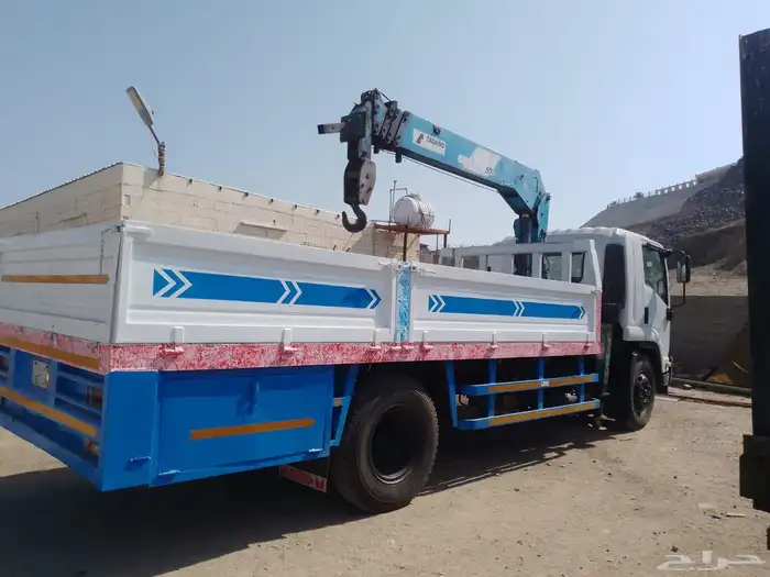 ديانا ايسوزو موديل 2016 عليها كرين 5طن للبيع 7