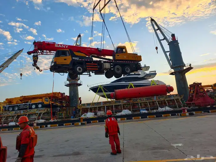 يوجد جميع انواع المعدات الثقيلات من جرين 7طن الى كرين 300طن 3