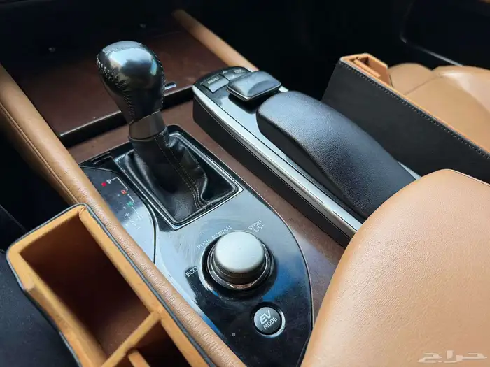 لكزس 2014 gs450h فل كامل 19