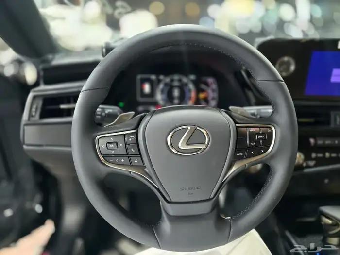 لكزس e250. 2025. متاح كاش وتقسيط 8