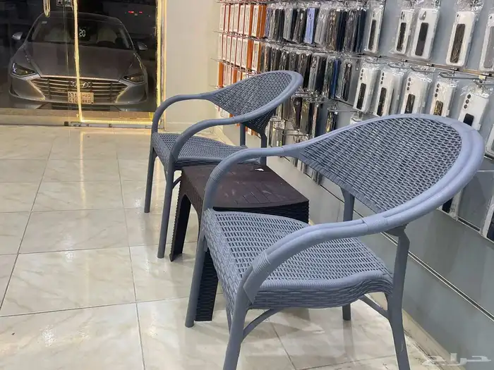 محل جوالات للتقبيل 0