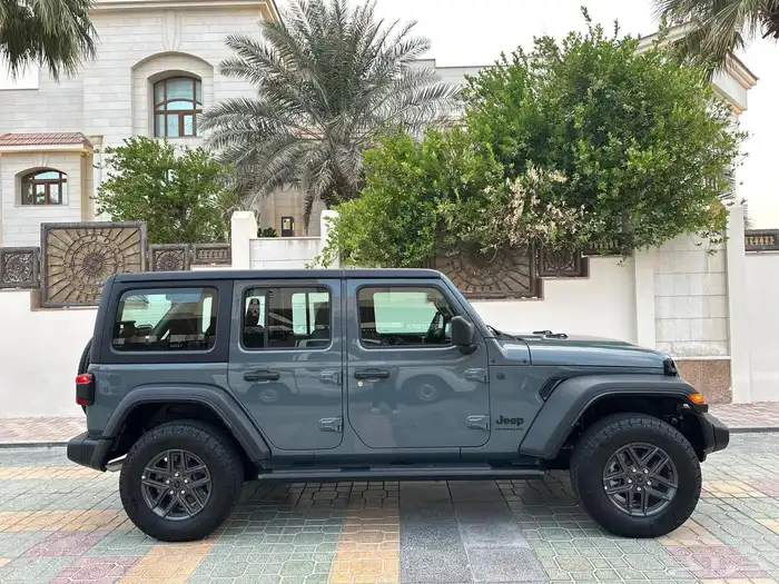 رانجلر سبورت 2025 لون مميز وبأقل سعر على الاطلاق 1