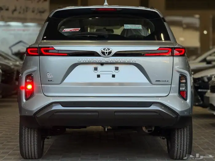 تويوتا أوربان كروزر 2026 ستاندر وفل كامل 9