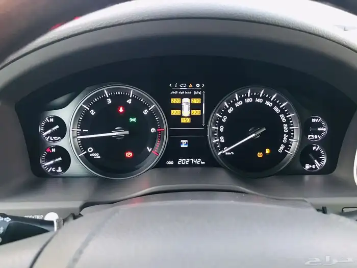 لاندكروزر vxr 2017رقم 1 4