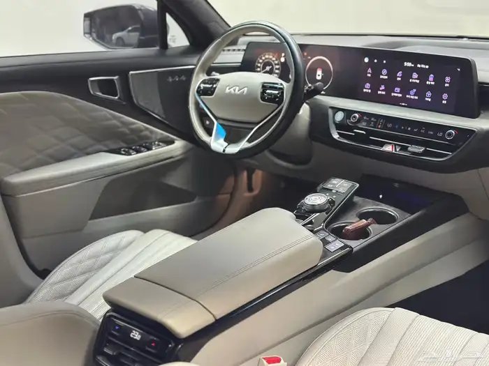 KIA K8 2022 29