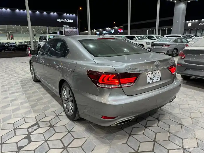 لكزس موديل 2015 1