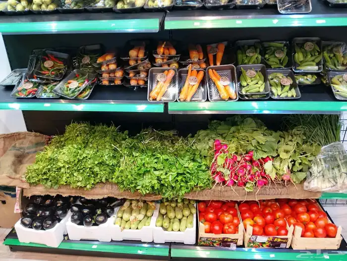 للتقبيل محل خضار وفواكه في تبوك 5