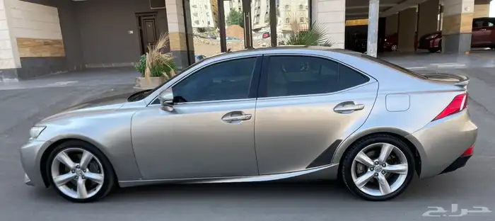 لكزس 2015 IS350 سعودي 1