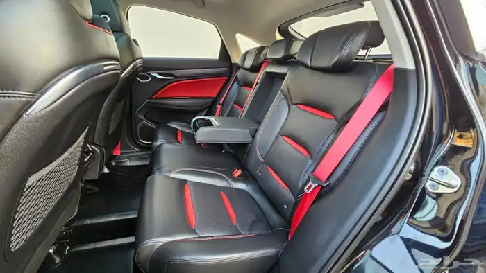 جيلي توجيلا 2023 9