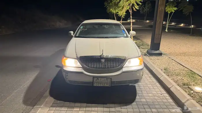 لينكون تاون كار 2006 نظيف للبيع او البدل المناسب 2