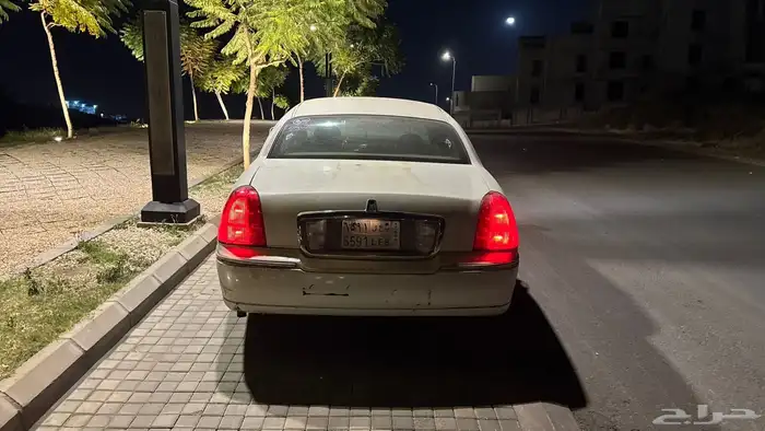 لينكون تاون كار 2006 نظيف للبيع او البدل المناسب 1
