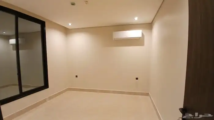 شقة للايجار في الشعلة بمدخلين 4