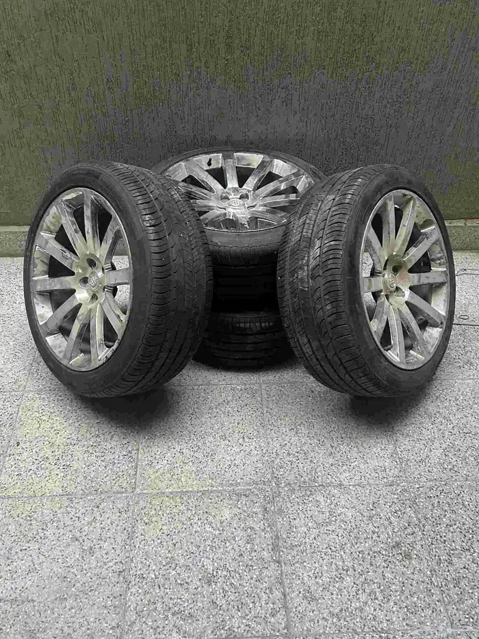 جنوط srt ألمنيوم اصليه كليزلر موديل 2007 0