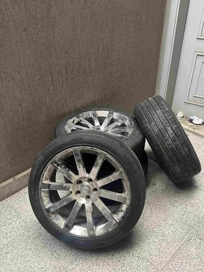 جنوط srt ألمنيوم اصليه كليزلر موديل 2007 1