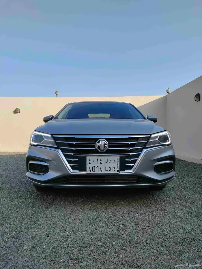 ام جي 5 2023 نص فل شبه جديد 9