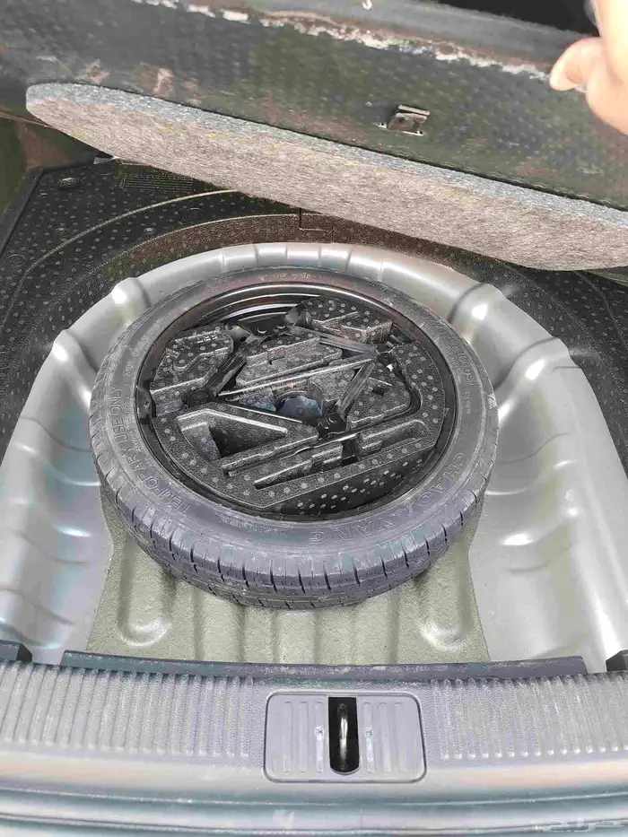 ام جي 5 2023 نص فل شبه جديد 5