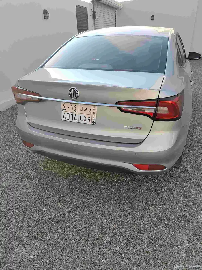 ام جي 5 2023 نص فل شبه جديد 3