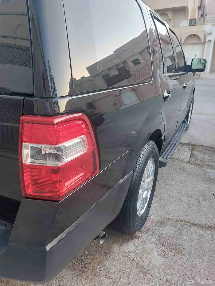 للبيع فورد اكسبدشن 2013 بدون دبل نظيف جدا 2