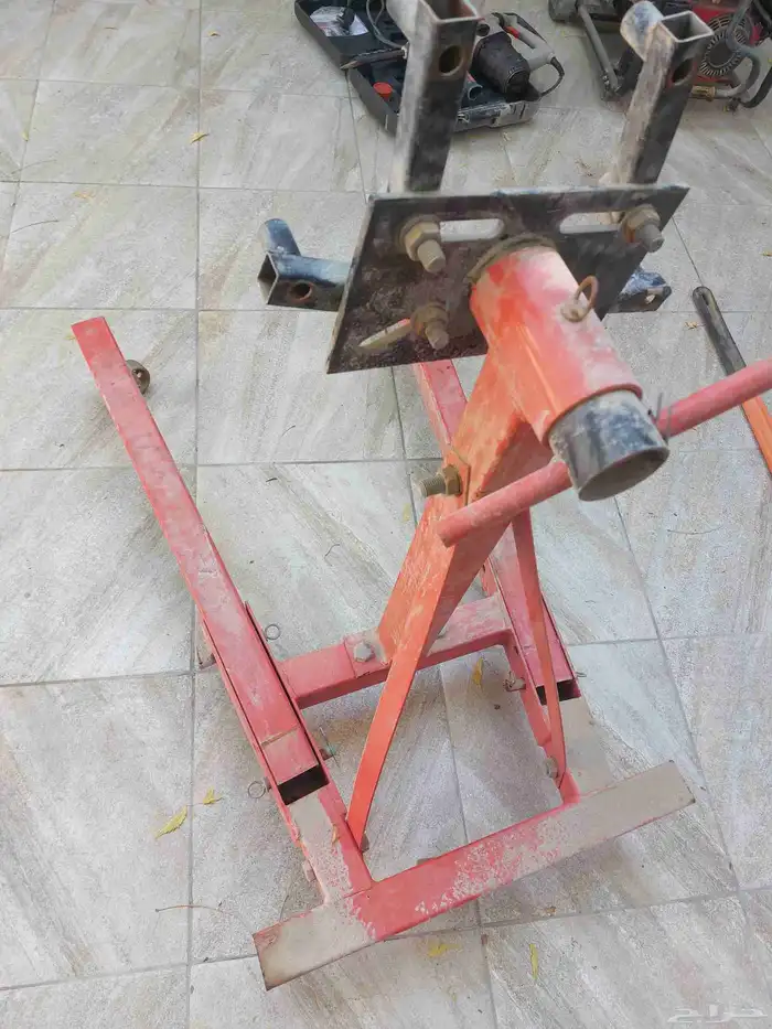 عدد ومعدات 5