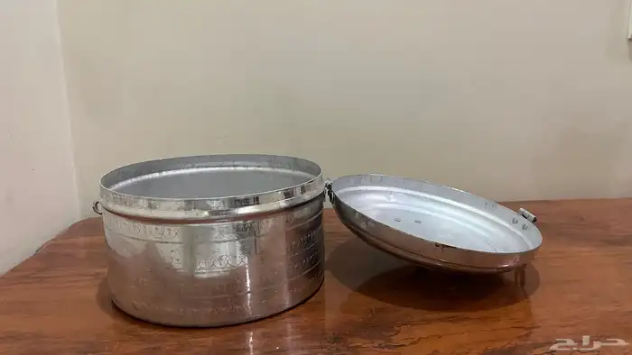 اواني قديمة عمرها اكثر من أربعين سنة للبيع القطعة 50 ريال 6