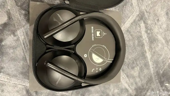 سماعة Bose 700 بجميع ملحقاتها وبحالة جديدة 5